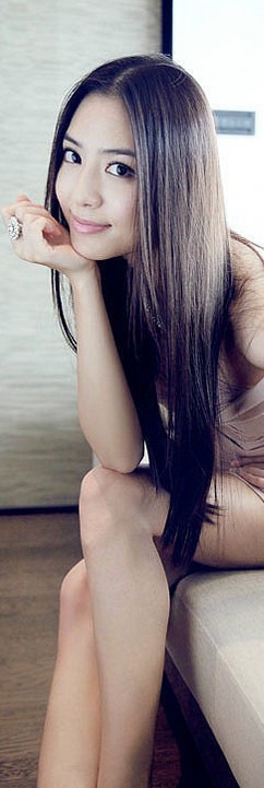 长发美女QQ皮肤 高清长发女生透明皮肤图片